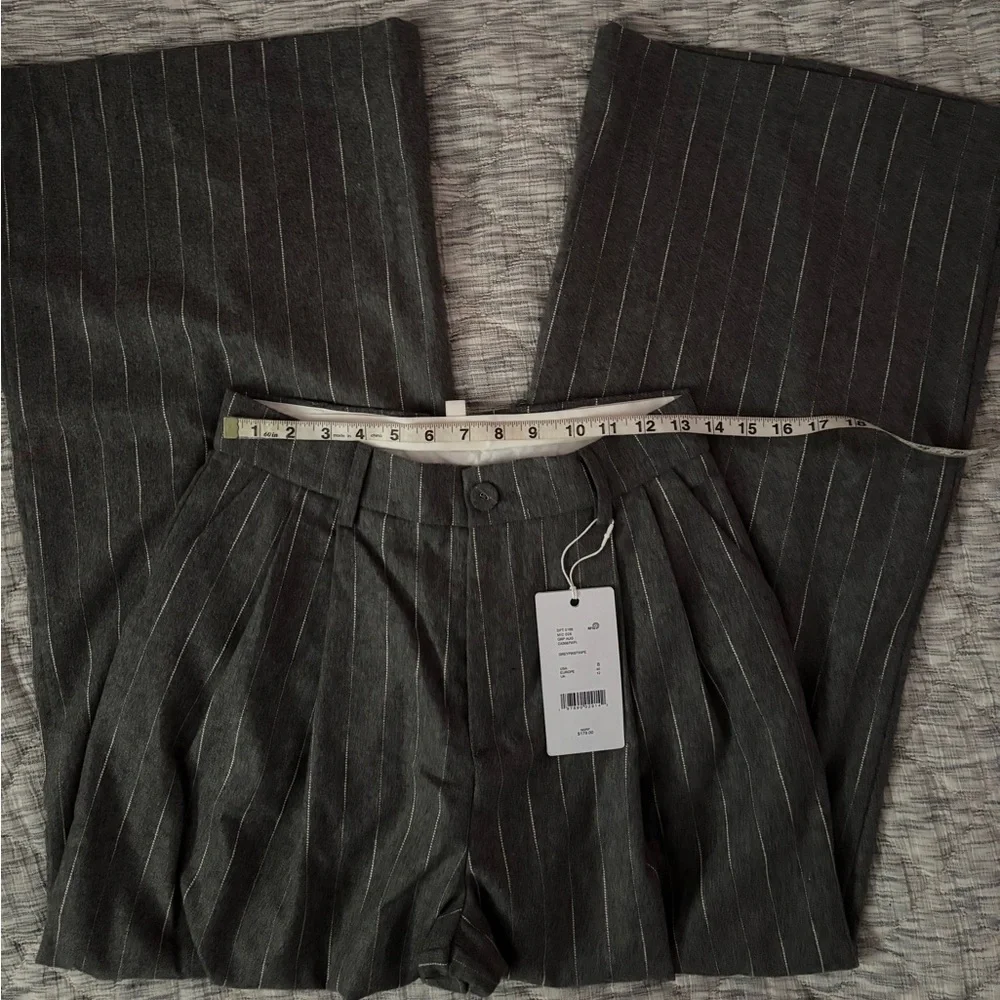 LeAL.X High Rise Wide Leg Gray Stripped Trousers Sz 8 NWT | High Rise Trousers- - Picture 4 of 9